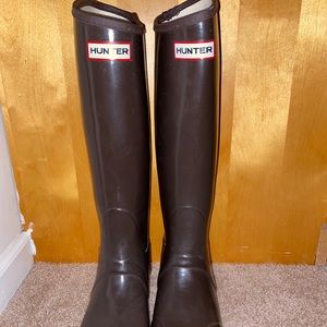 Hunter tall brown rain boots